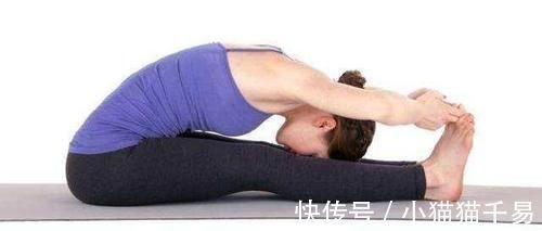 肌肤|这些瑜伽体式，从内而外地滋养你的肌肤，让你更年轻