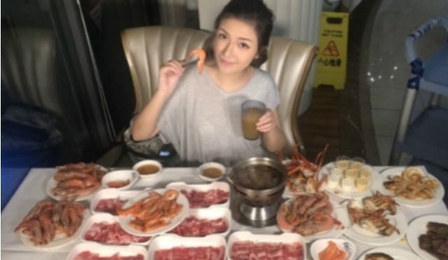 金兰菊根|21岁女孩,腹泻暴瘦,查出肠癌,提醒三种“肉”不能多吃