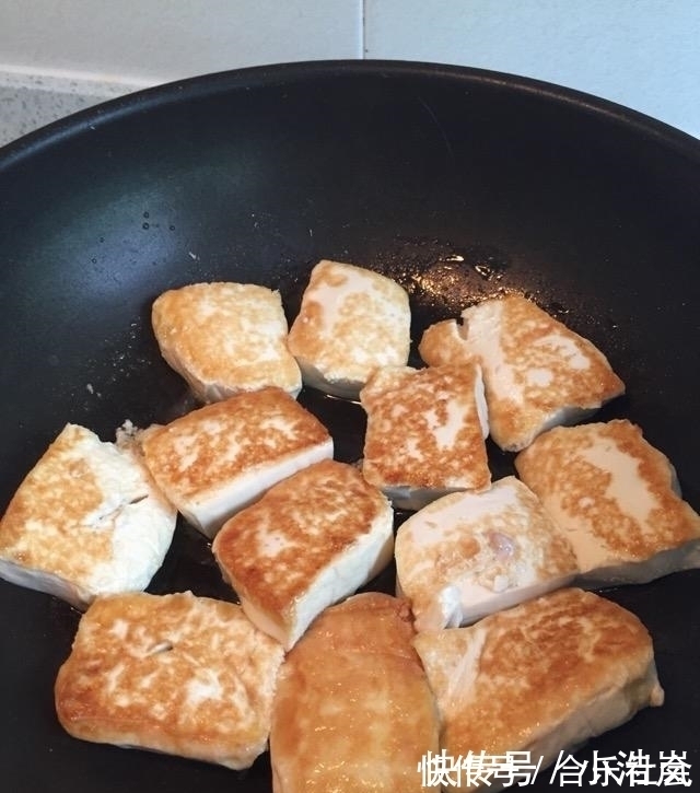 冬天,牛肉可以不吃,此菜比牛肉还养人,2元一斤多吃身体壮如牛