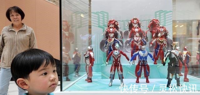 神奇力量|家里奥特曼堆小山,出门还是要买,为啥男孩子这么喜欢奥特曼