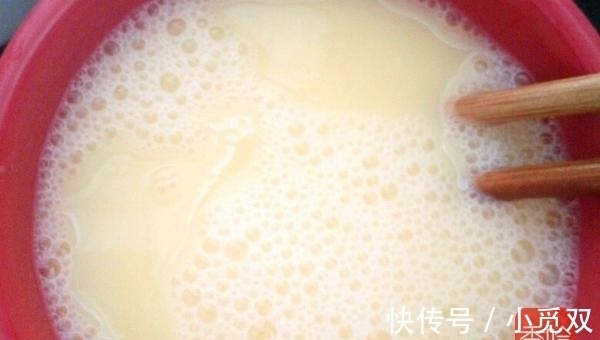 鸡蛋蒸豆腐|两个鸡蛋放进豆腐里蒸一蒸, 5分钟后, 不爱吃鸡蛋的孩子吃的特开心!