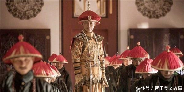 乾隆见考生太丑,便出一上联刁难,对出下联后龙颜大悦,点为探花