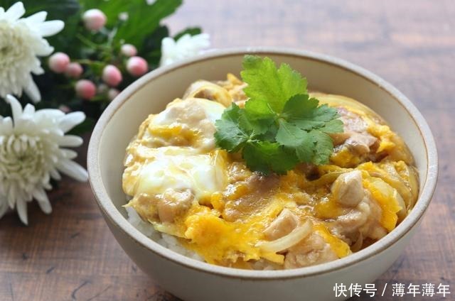 孩子|早餐这样做,孩子最爱吃,一大碗上桌,营养好吃又漂亮,看饿了