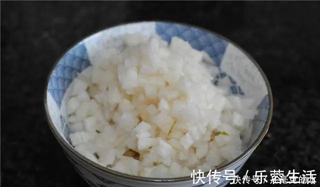 梨子|入冬后，少吃牛羊肉多吃它，润肺降燥，只要5元就能买一斤