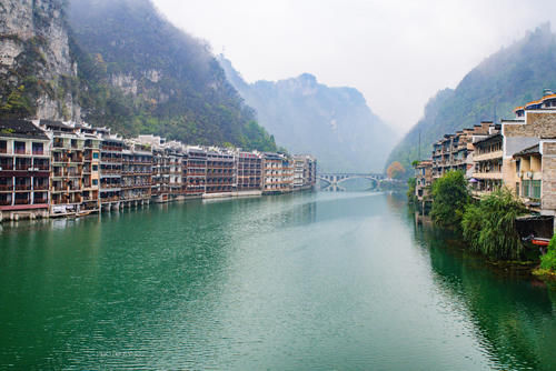 贵州这座千年古镇生活气息浓郁，没有那么的商业化，适合独自旅行