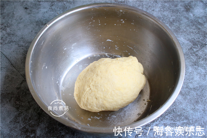 添加剂|油条自己在家做，蓬松香软又清爽，好吃不油腻，比市售的健康
