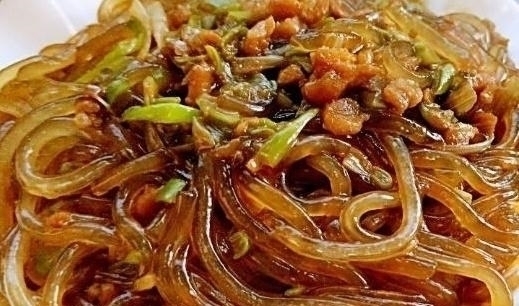 浸泡|粉条一炒就成团?那是因为你只会傻焯水!多加这步,粉条根根分明