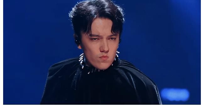 《追光吧》初舞台反响平平,张卫健独木难支,“皇族”已浮出水面