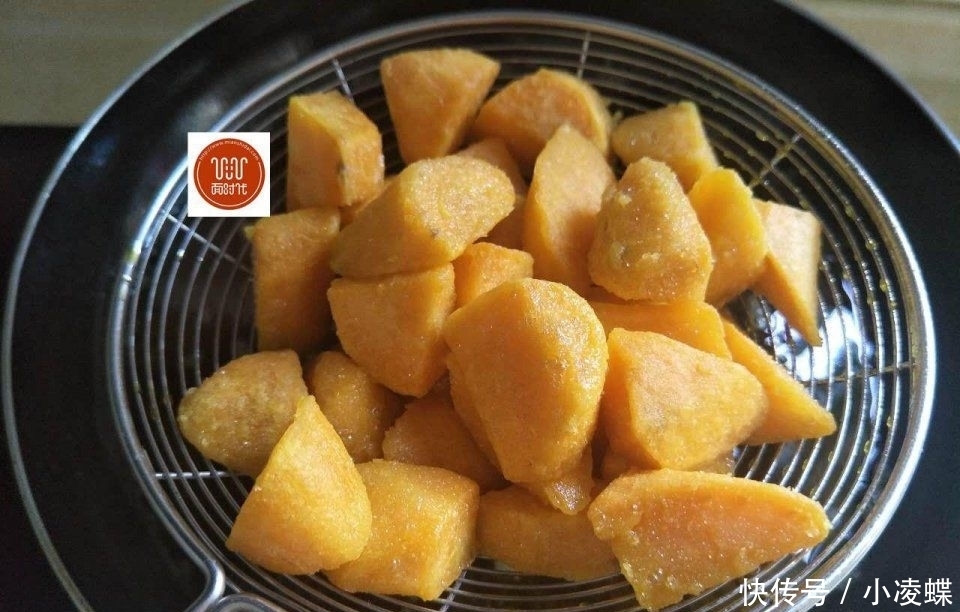 正宗拔丝地瓜怎么熬糖,为什么不拔丝,是因为你少了这重要一步