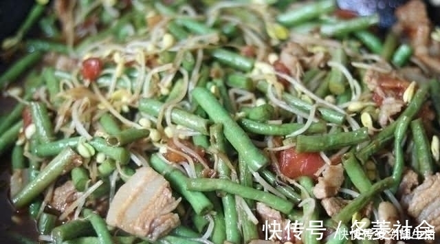 这才是蒸面条的正确方法,教你大厨做法,面条柔软劲道,鲜香入味