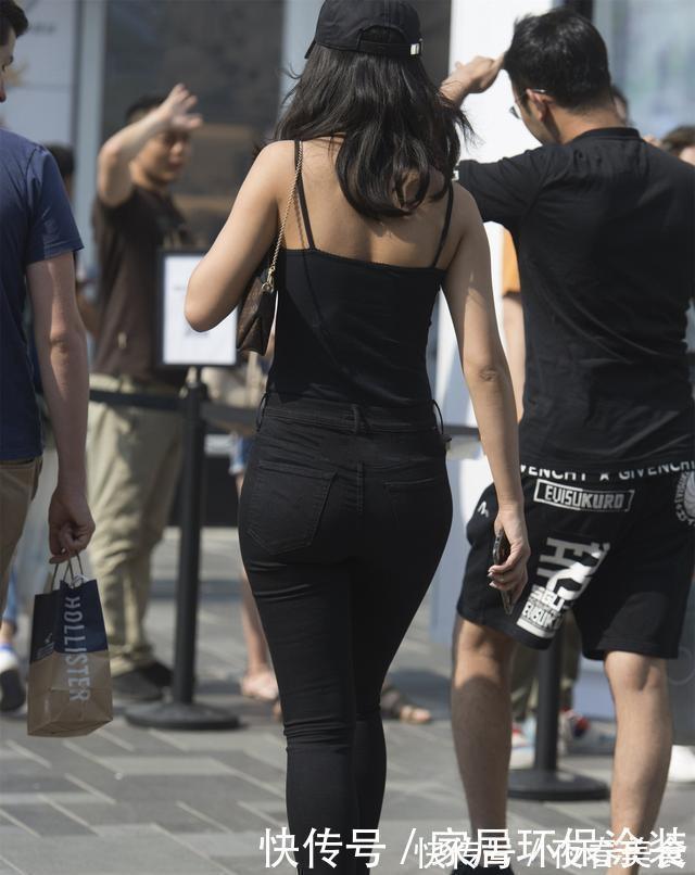 无痕 “无痕”打底裤的辣妈，贴身又显瘦，时尚与气质兼顾