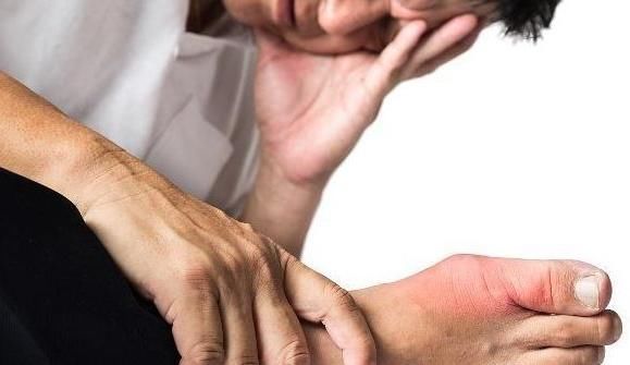 肠胃疾病|经常喝黄芪水营养虽好,几类人尽量别喝,为健康早早知晓