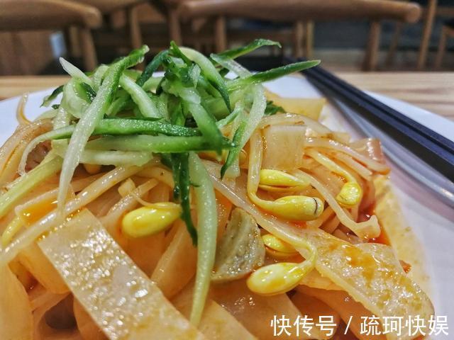 做法|做凉皮时，要不要加淀粉老师傅教你正确做法，口感爽滑又筋道