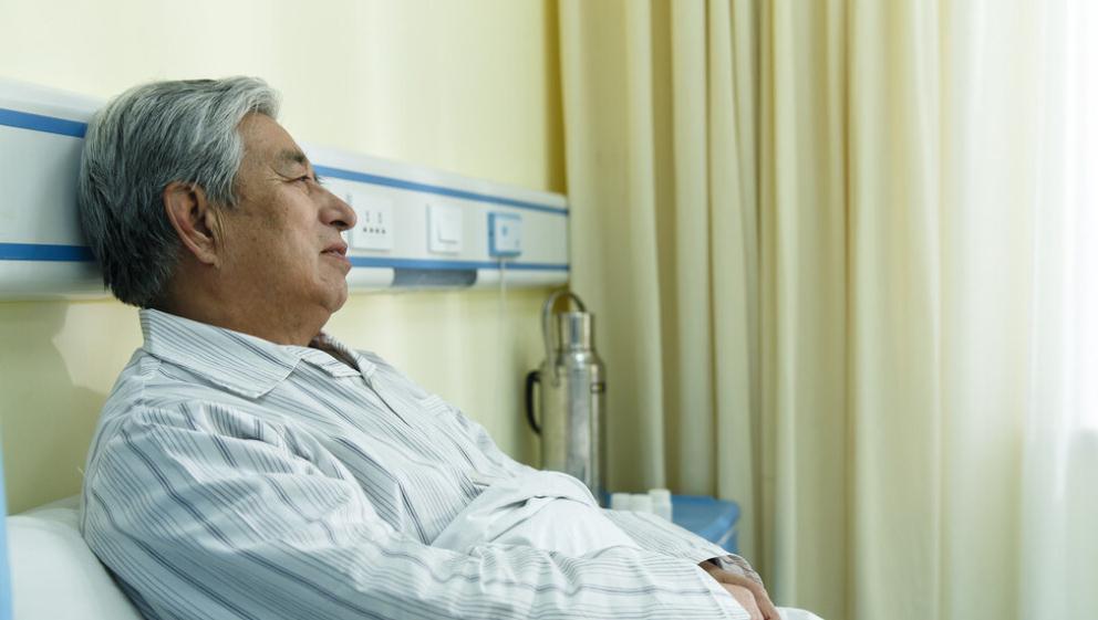 小周|戒烟3年后,70岁老人得了肺癌!都是戒烟惹的祸?医生道出了实情