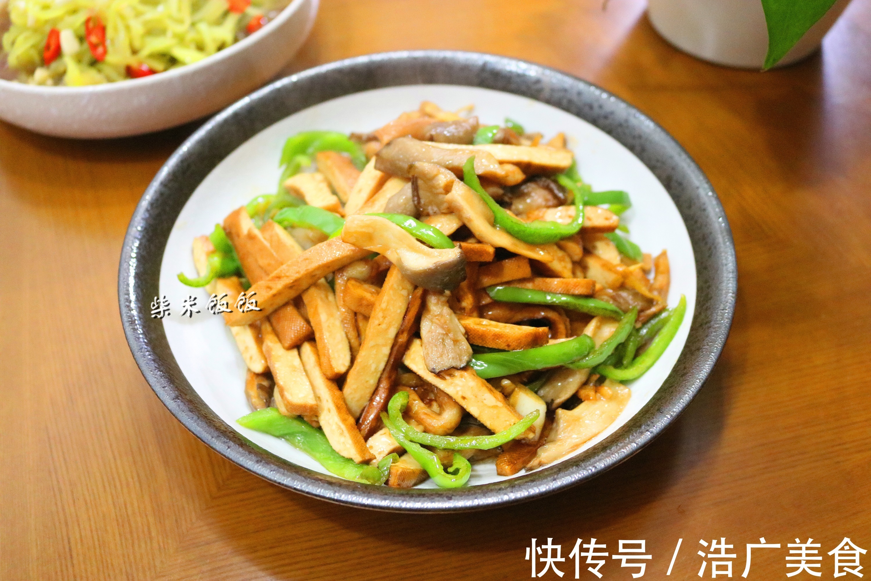 蘑菇|我家爱吃蘑菇，尤其是和它一起炒，简单好做营养好，比炒肉更香