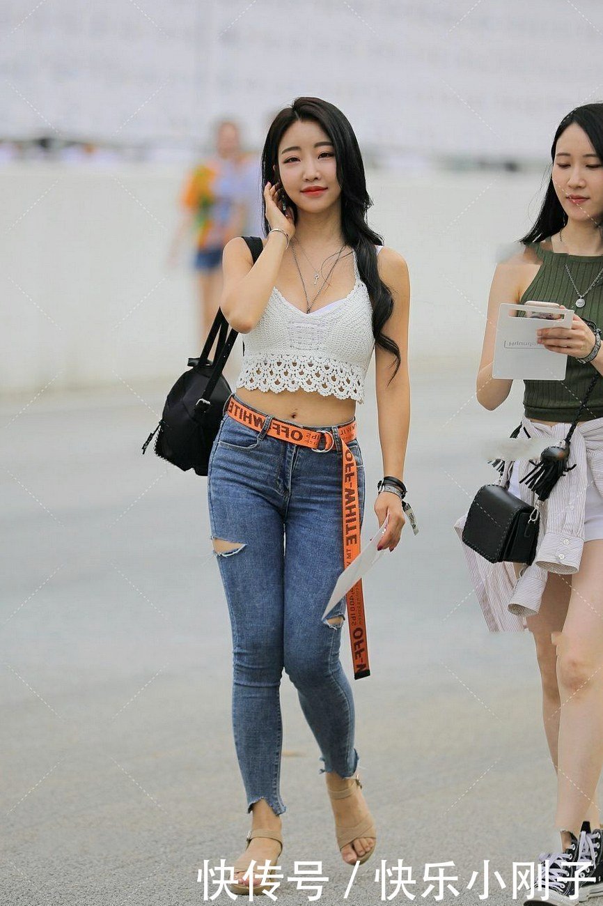 非常香甜的北方美女,你在街边能看到什么时尚