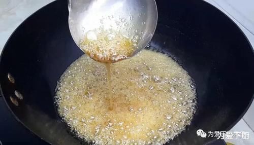 大米扔进滚烫的油锅里,5秒瞬间变美食,吃一口就爱上了,真的太好吃了