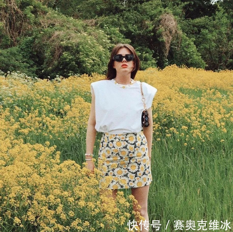 p这13条半裙，让T恤更完美！