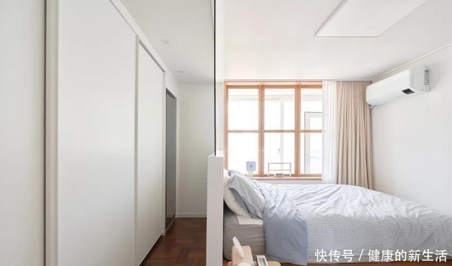 夫妻俩|别人装门位置他们家拆掉,玄关加门包成一间房,装修让人眼前一亮!