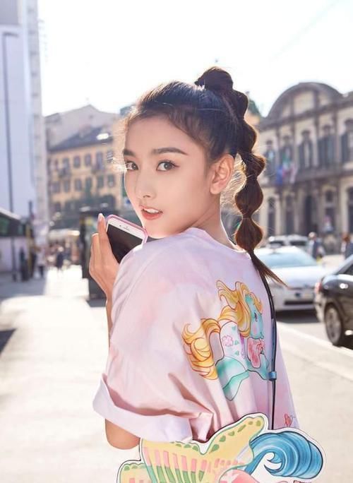 波纹|放弃你的“黑长直”吧,今年流行这3款“发型”,显嫩又能显脸小