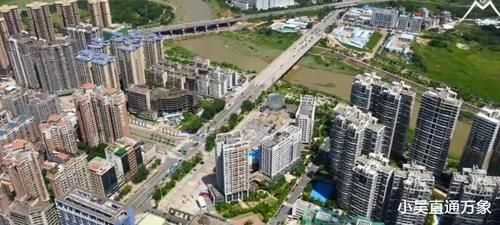 惠州东部繁华的淡水街道，高楼林立的城市风景