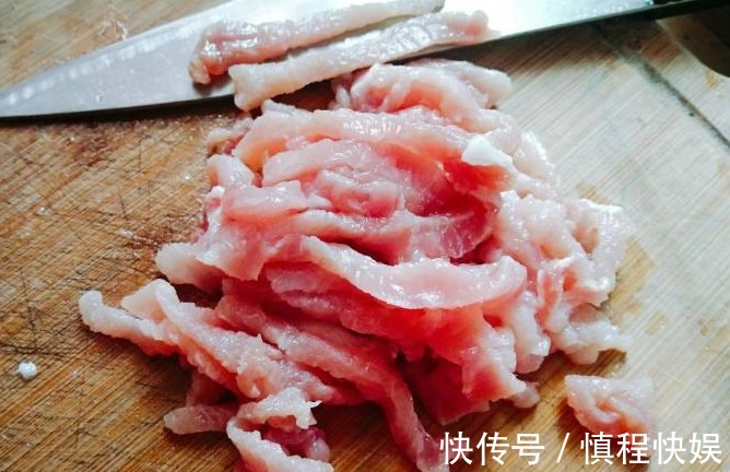 入味|不管炒什么肉,都要记住2个窍门,炒好的肉嫩滑又入味,没腥味