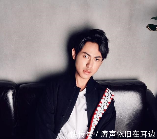 薛亦伦|《跨时代战书》《还珠格格》小凳子来啦，00后“哈利波特”登台！