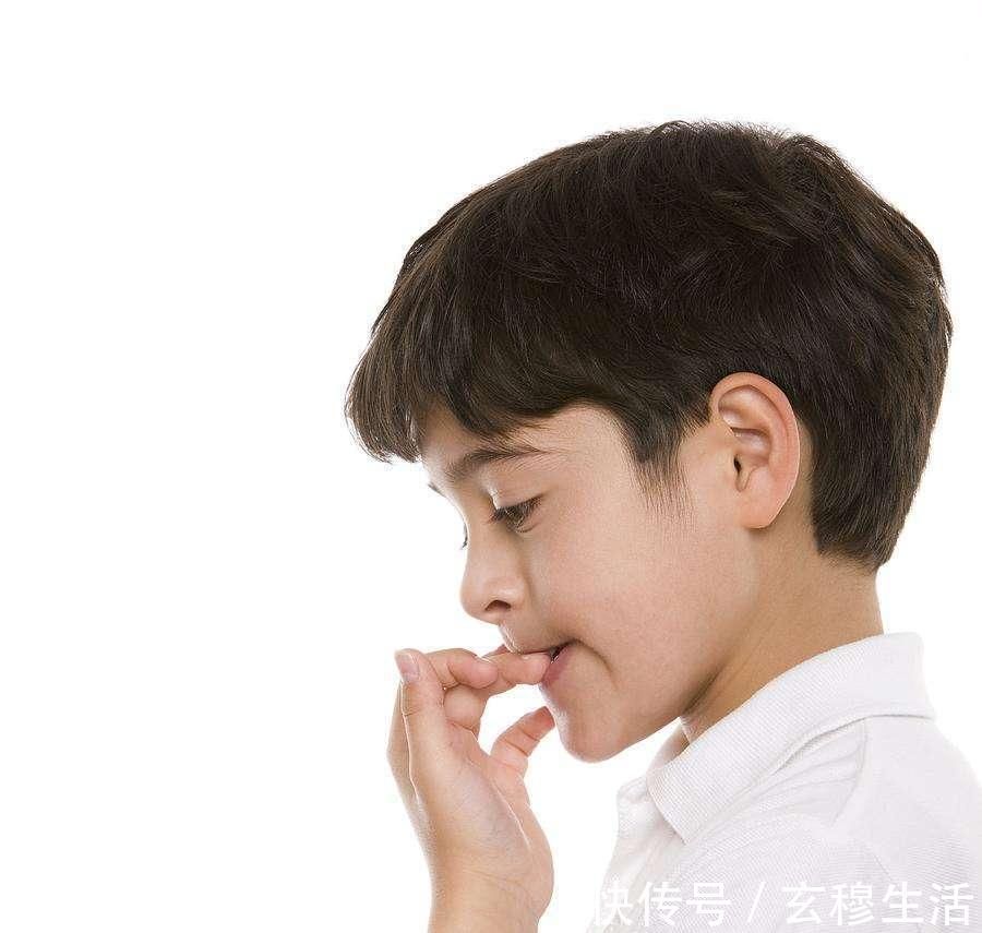 性格|一咬指甲就咬到“秃”的孩子,长大不仅影响性格,还影响身体健康