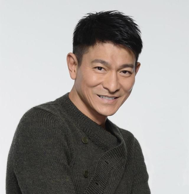 逼观众为华晨宇应援,现在的艺人怎么这么“哞”?