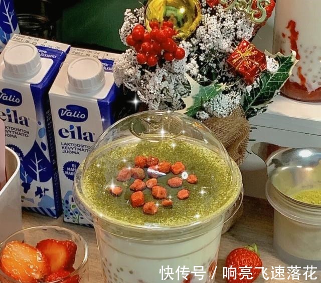 圣诞配色,巨好喝的抹茶草莓牛乳!