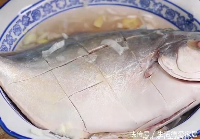 少许|做清蒸鱼,别放盐和料酒了,教你正确做法,不腥不柴肉质鲜嫩