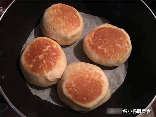 奶油奶酪|想吃面包不用买，在家做，不用烤箱，松软如棉花，放几天都不硬