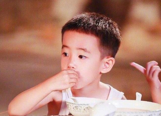 孩子|明星界“育儿扛把子”,应采儿和霍思燕,教育方式堪称教科书级别