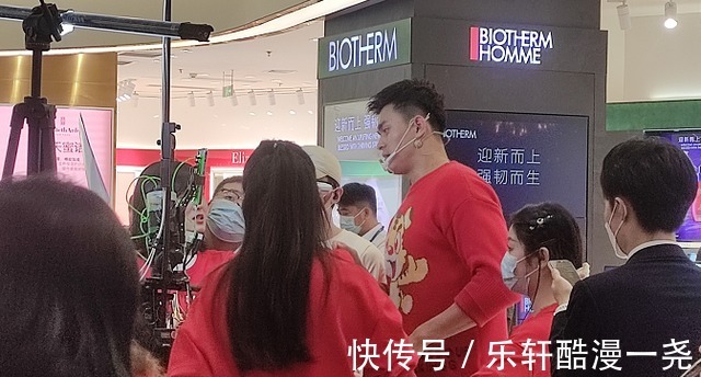 交税|孙杨上热搜第一,直播带货3小时卖1200万,粉丝高呼别学薇娅