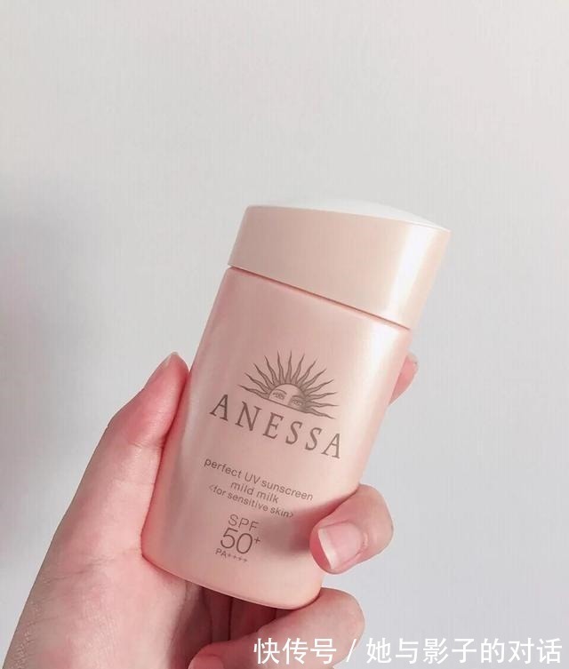 姐妹们 这几款被我拉进黑名单的防晒霜,不要乱买,小心成为“人间油物”!