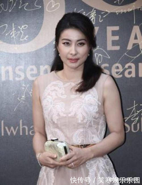 弧度|38岁郭晶晶终于换发型,剪短发美到开挂,又美又温柔,谁能不爱?