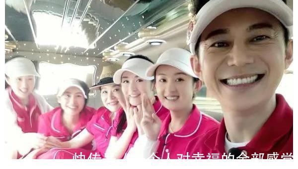 赵丽颖做客《冰箱》,与何炅拥抱方式甜出天际,cp合体网友爷青回