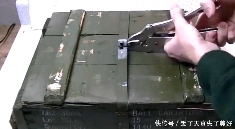 made|原来“made in china”40年前就这么牛,老外打开珍藏后连连称奇