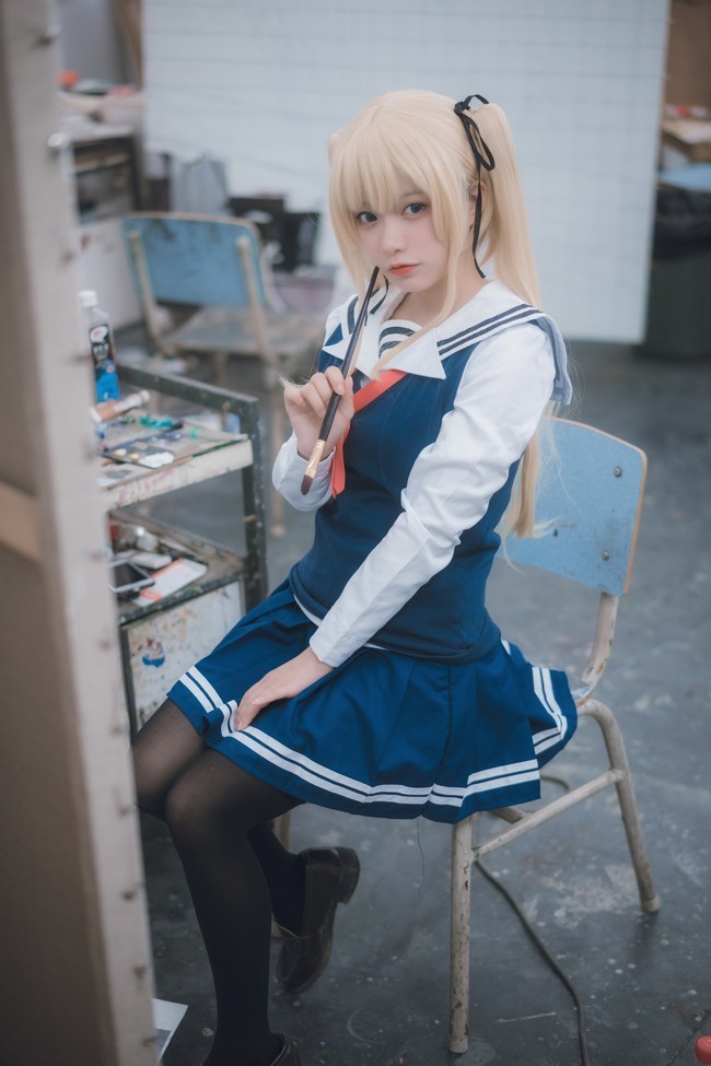 作画|cos:认真作画的英梨梨,被努力吸引到