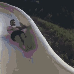 婚纱$31个“奇葩”的沙雕设计,设计师怕是脑袋进水了吧