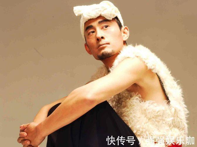 阿宝|他冒充农民上春晚，娶了个超女当老婆，身份揭穿后被网友唾弃！