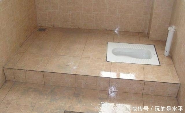臭味|很多人上厕所都蹲错方向了,怪不得家里越来越臭
