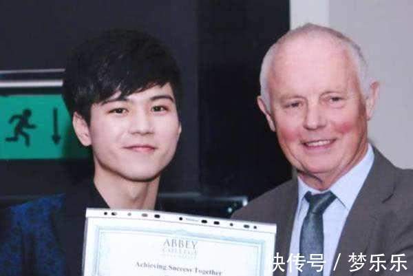 被变形记坑惨的农村女孩，走前捡上千块零食，富爸爸脸都“黑”了