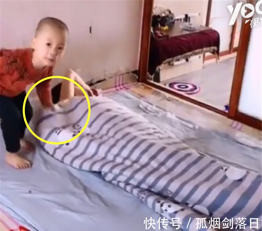 清洁器|妈妈正在睡觉，熊孩子却把被子掀了，接下来的一幕让妈妈好慌张