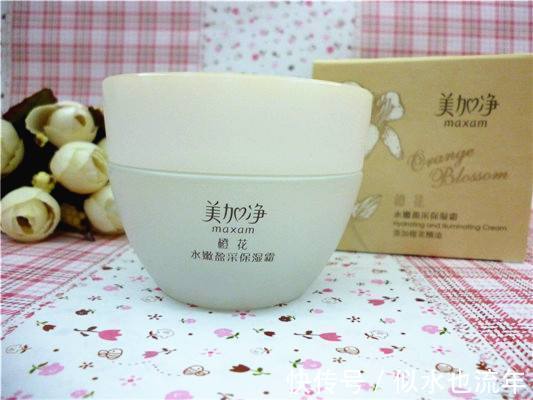 美加净 清爽型的补水保湿面霜推荐:美白滋养,打造出一个饱满的肌肤状态