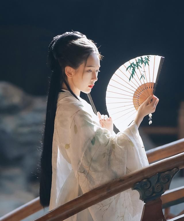 逆天邪神|逆天邪神:龙白的强大的原因终于明了,沐玄音为何迟迟不上线?