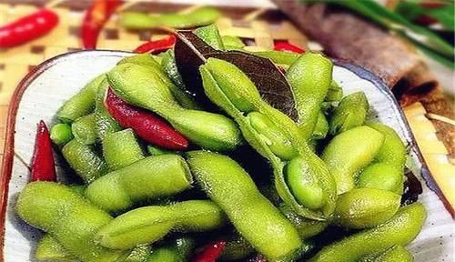  痛风发作痛哭流涕？5种食物再喜欢也请远离，痛风不会频繁发作！