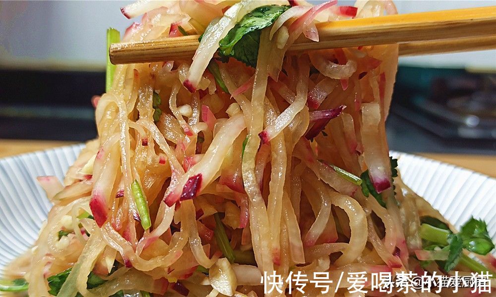 凉拌萝卜丝，很多人第一步就做错了，教你正确做法，清脆爽口好吃