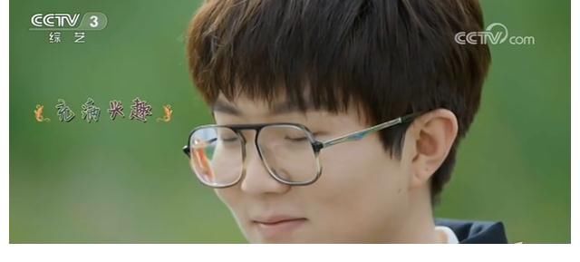 毛不易|毛不易：田间地头送欢笑，国庆节赴塞罕坝开演唱会慰问一线劳动者