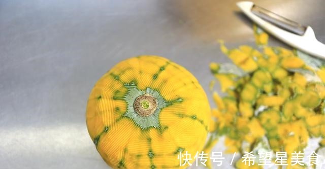 百吃不厌的南瓜焖饭,每年秋冬必吃几十锅,米饭香甜饱满筋道!